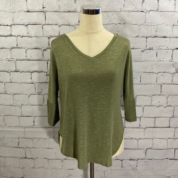 Open Shoulder/ Arm Top  - Picture 1 of 4
